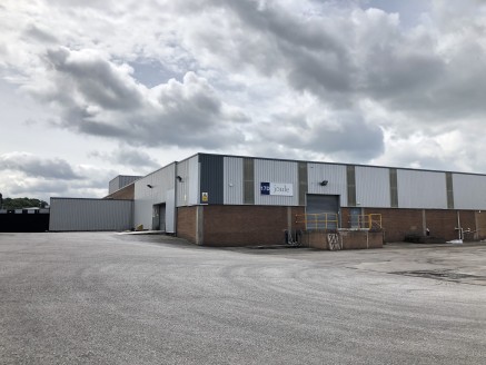 *REFURBISHED*

Industrial / Warehouse unit with yard

Dock and Level access loading

39,296 sq ft

Rent £176,832 per annum