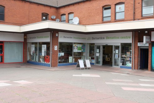 <p>The Moor Centre is situated on the western side of High Street at its junction with Moor Street in Brierley Hill&rsquo;s prime retailing area. &nbsp; The car park to the rear of the Moor Centre serves as one of the principal shoppers&rsquo; car pa...