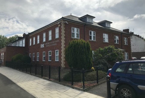 PRESTIGIOUS SELF CONTAINED OFFICES WITH PARKING. 

 Freehold/Leasehold Opportunity

Prominent Location

6,340 ft2 (589.00 m2 )

Mixture of open plan and cellular layout

19 Dedicated car parking spaces

LOCATION

The property is located at the easter...