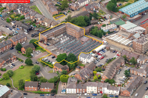 Oxford House comprises a brick built former mill building with lower ground floor level industrial/workshop premises to the rear on a site of approx. 0.86 acres. The offices (formerly occupied by HFS Loans, Capital One and The Quint Group) are arrang...