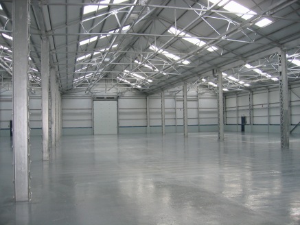 Fully refurbished detached 5 bay steel portal industrial unit.<br><br>Vehicular access is by way of 4 no. up and over level loading doors.<br>Eaves 7.2m (23'6")<br><br>RATES FREE FOR UP TO 5 YEARS<br><br>Terms: Rent: &pound;3.95 psf<br><br>Size: 3606...