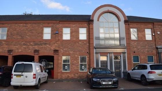 SELF CONTAINED OFFICE INVESTMENT - GATESHEAD

Fully let to Assure Survey Limited (CRN 05713377) on a 5 year lease which expires on 18 November 2023 (4 years unexpired)

Creditsafe Rating 96A -'very low risk'

6 dedicated parking spaces

1,692 ft (157...