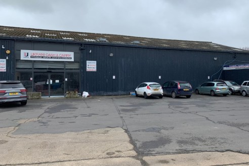 Unit 2C is located on the Rippleside Commercial Centre in Barking. The unit benefits from quick access to the A13 via Renwick Road granting access to Canary Wharf and the City to the west, and the M25 to the east. 

The landlord is looking to grant a...