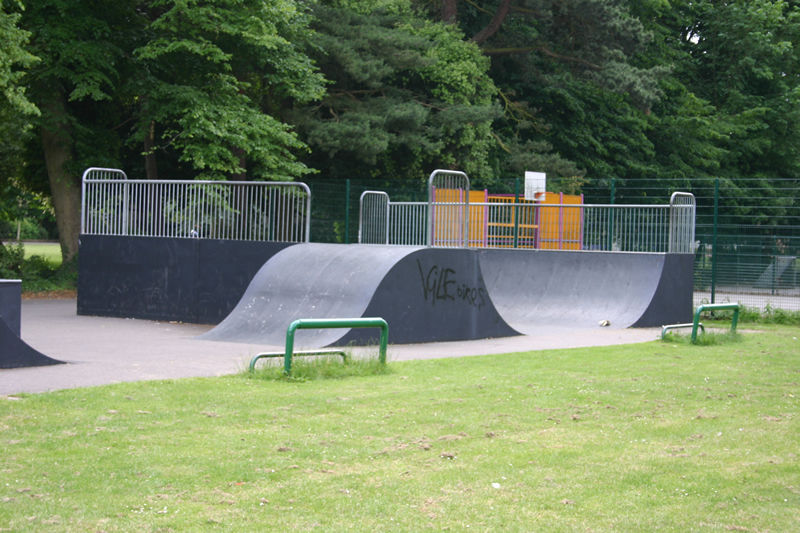 Fassnidge Park, Uxbridge Skatepark London Skateparks Guide to skateparks across Greater London