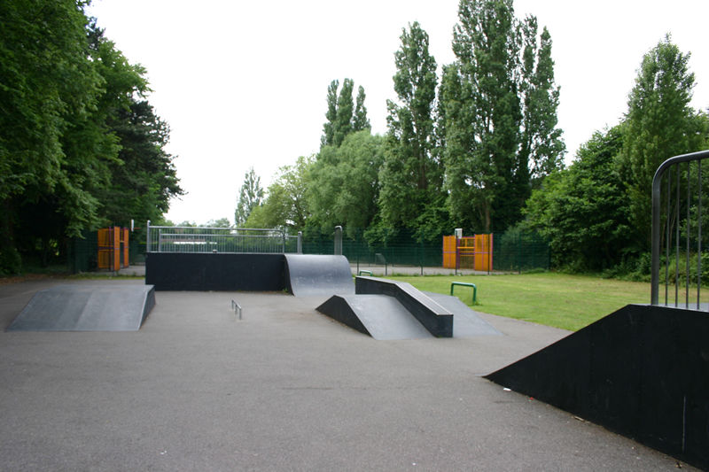Fassnidge Park, Uxbridge Skatepark London Skateparks Guide to skateparks across Greater London