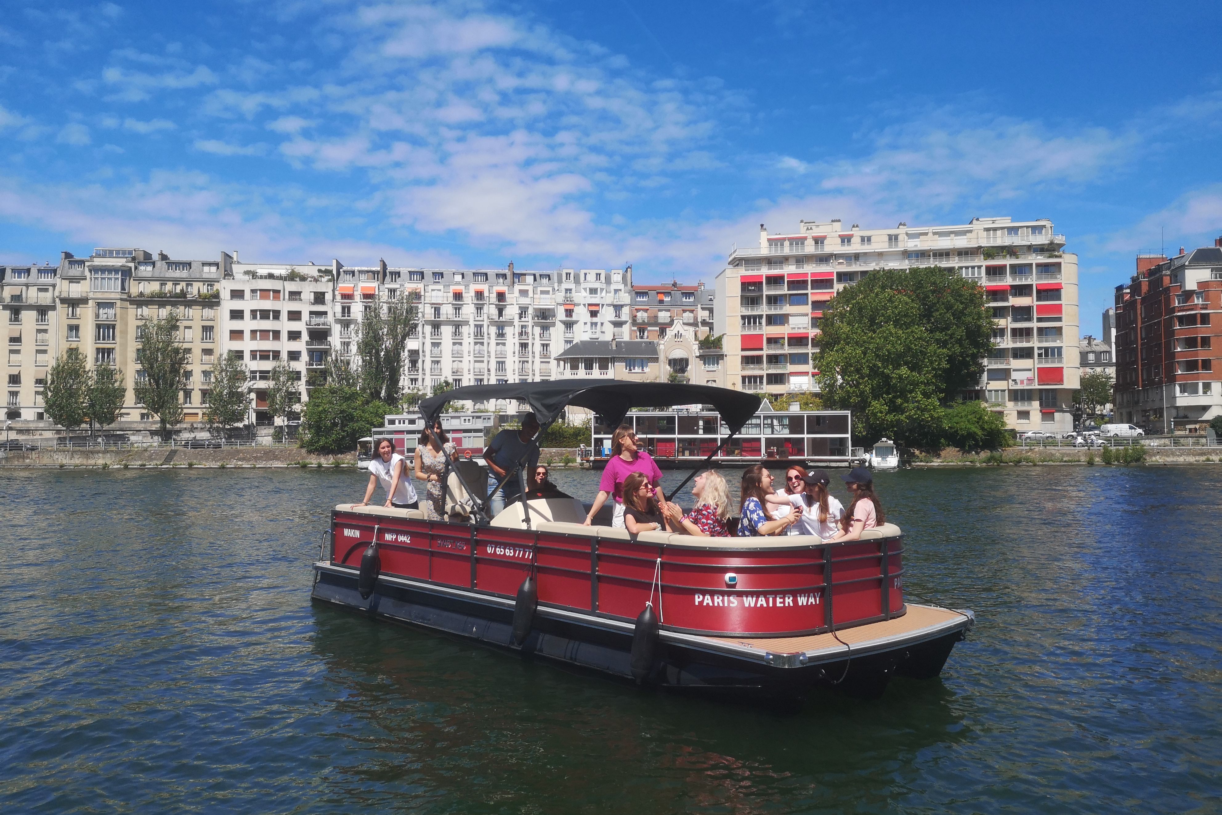 Your private boat cruise with Paris water way