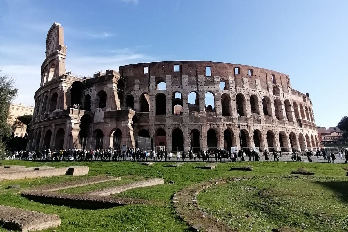 Visita el Coliseo, su Arena, el Foro Romano y el Palatino.