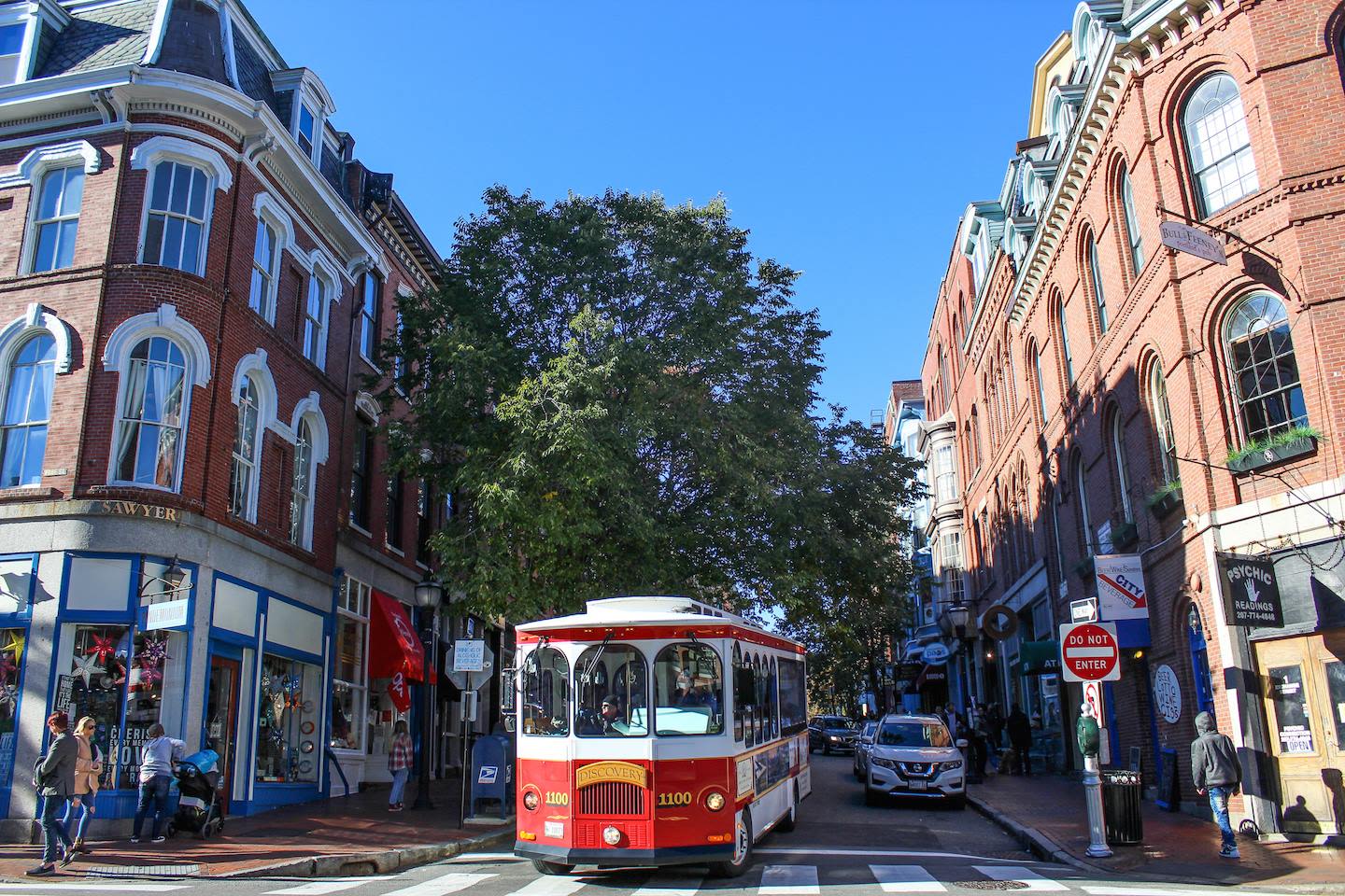 City and Lighthouse Trolley Tour in Portland, Maine