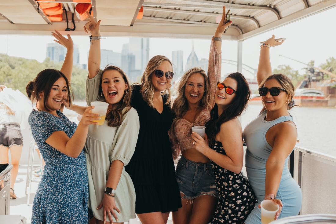 River Boat Cruises in Downtown Nashville - Pontoon Saloon