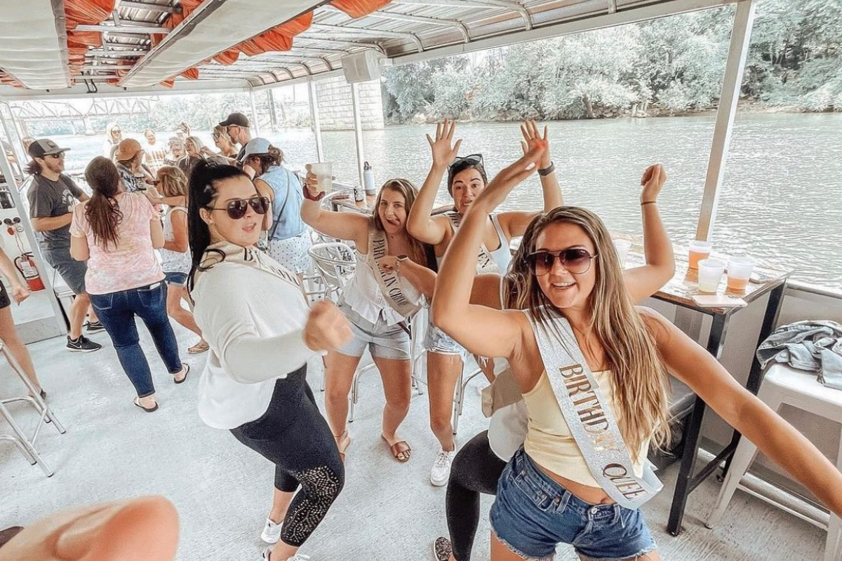 Nashville Bachelor & Bachelorette Party Cruises - Pontoon Saloon