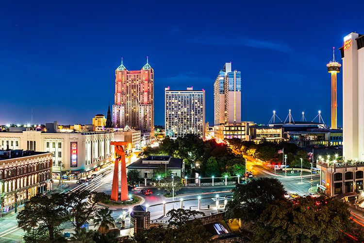 Scenic San Antonio Night Tour with Riverwalk Boat Tour