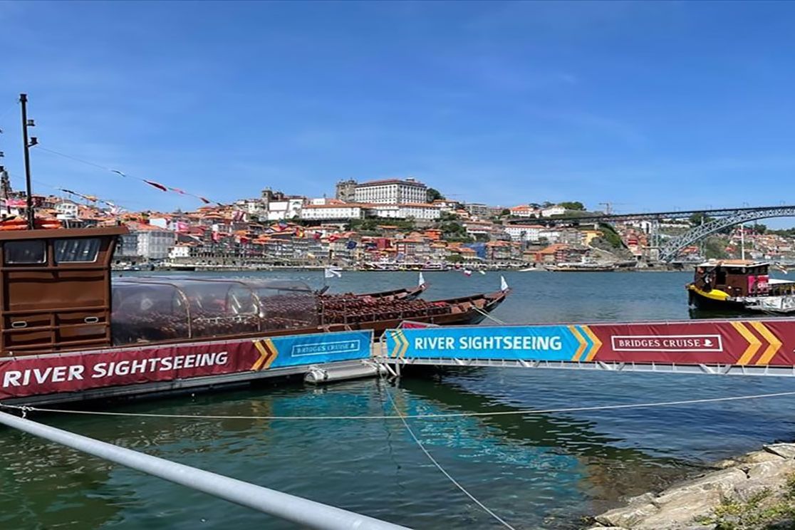 River Sightseeing Bridges Cruise+Cellars Visit