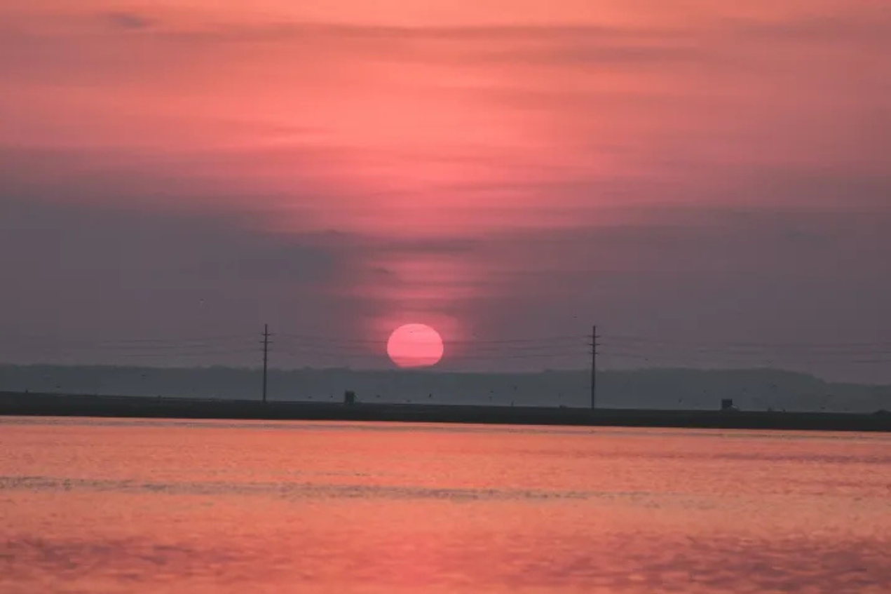 Sunset Pontoon Boat Rentals - Chincoteague Island