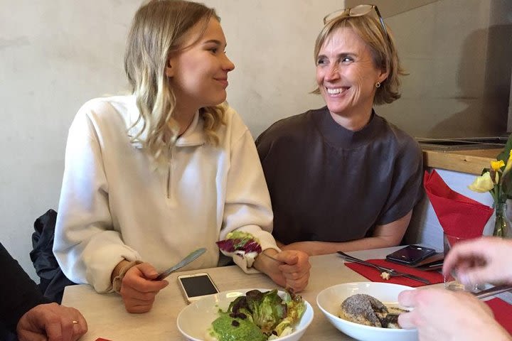 Classic Bites and Culinary Trends Neighborhood Food Tour in Berlin