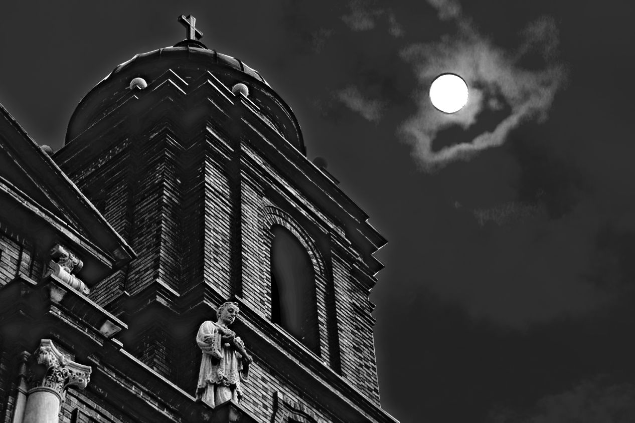 Haunted History & Murder Mystery Trolley Tour