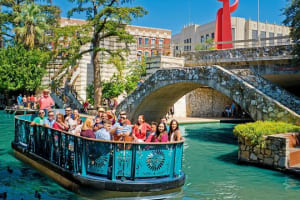 San Antonio River Walk Cruise, Hop-On Hop-Off Tour and Tower of the Americas Package 3