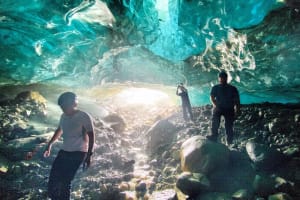 Glacier Ice Cave Explorer 4