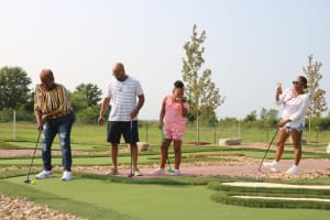 18-HOLE MINIGOLF 3