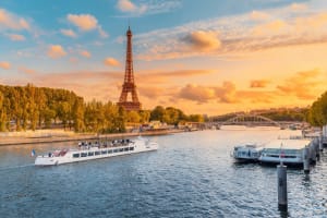 Eiffel Tower Guided Tour With Elevator To 2nd & Top Floors 4