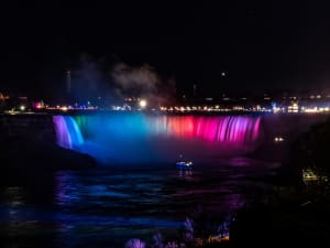 Niagara Falls Night Boat Tour with Fireworks Cruise - image 3