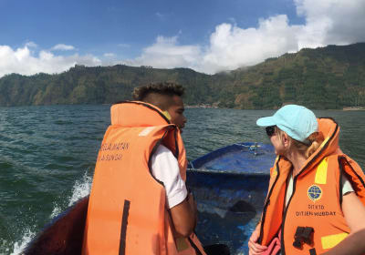 Terunyan Wall Cemetery Private Boat Tour 2