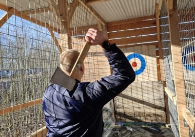 Axe Throwing in Amsterdam – The Ultimate Thrill at UP Events! 2