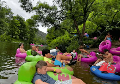 Wahoos Adventures New River Outpost Tubing 2