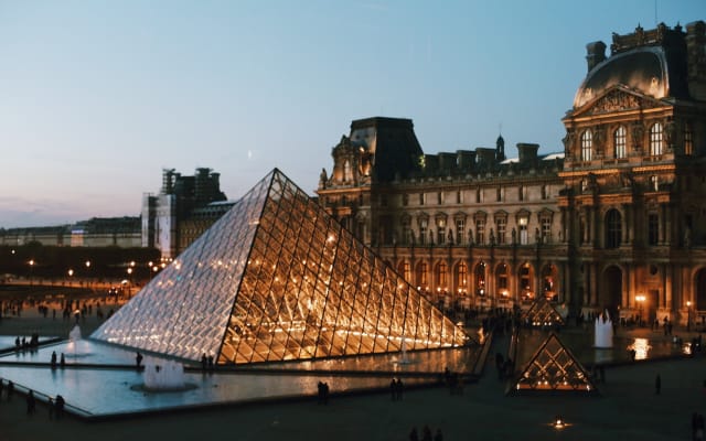 Louvre Museum Guided Tour - Private