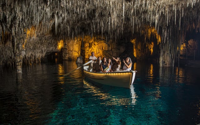 Caves Drach tour with music concert and boat trip