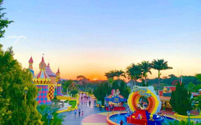 Hopi Hari 1-Day Ticket