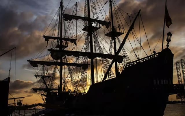 The Shadows of Revelry Walking Ghost Tour in Galveston