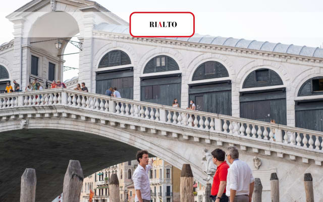 Historical Center with Rialto Bridge & Charming Gondola Ride