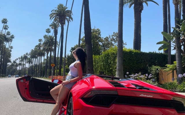 60-Minute Lamborghini Drive From Beverly Hills to Hollywood