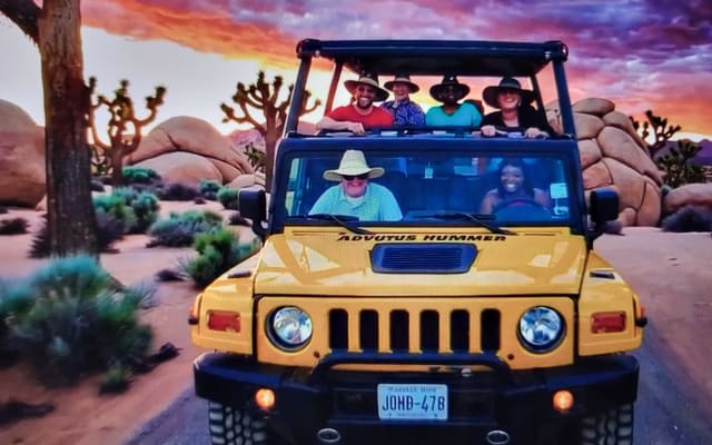 Palm Springs Jeep or H-1 Hummer tour to Joshua Tree 