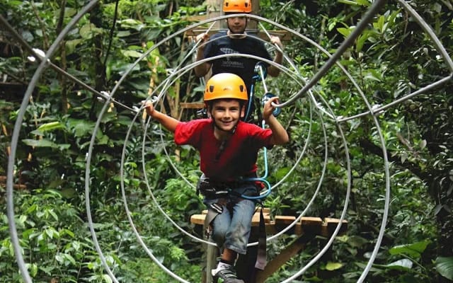 Aventura aérea en Fly Park Iguazú
