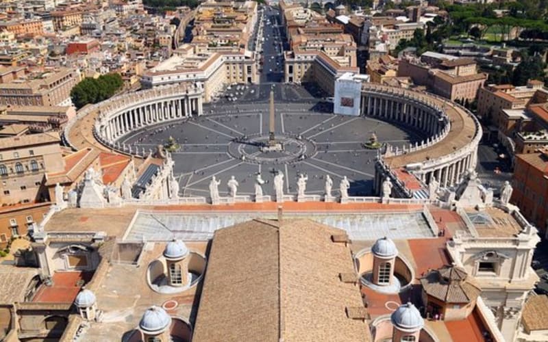 St. Peter’s Basilica Priority Access Tour with Dome & Crypt - main image