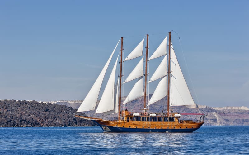 Santorini Volcano and Hot Springs Boat Tour - main image