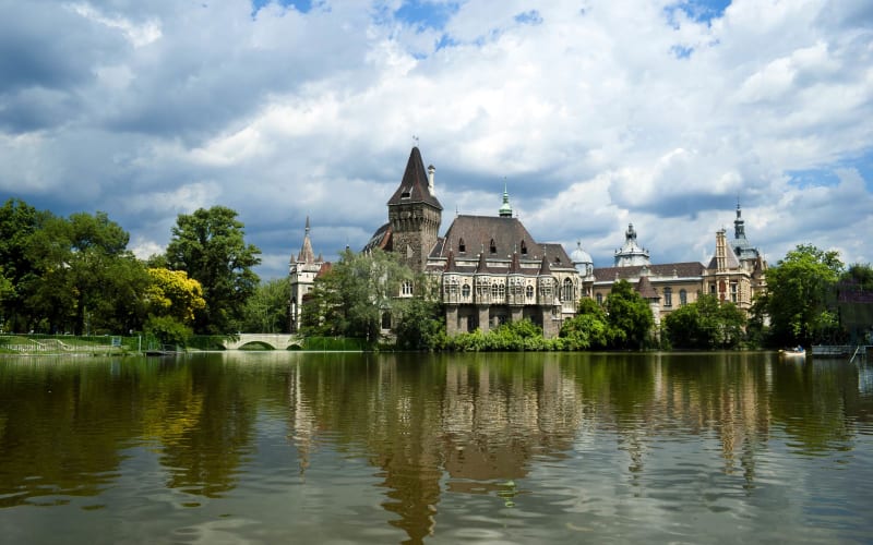 Vajdahunyad Castle: E-ticket with Audio Tour on Your Phone - main image