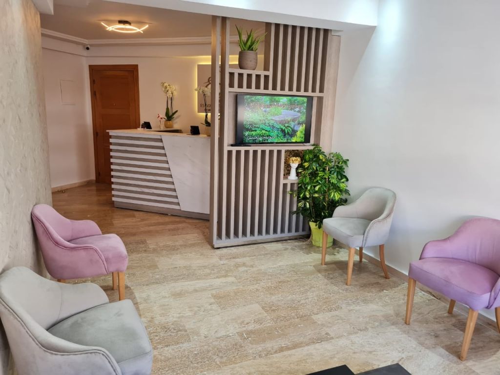 Dr Faiza Nour Essouiti