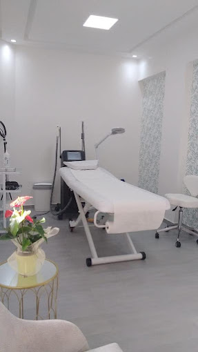 Dr Asmae El Mouedden