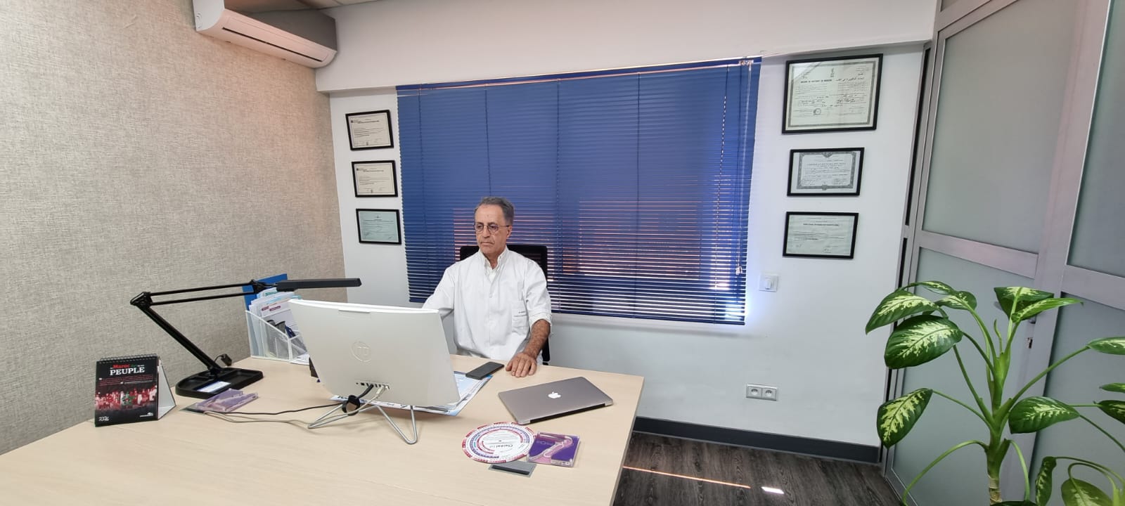 Dr Salim Bennis