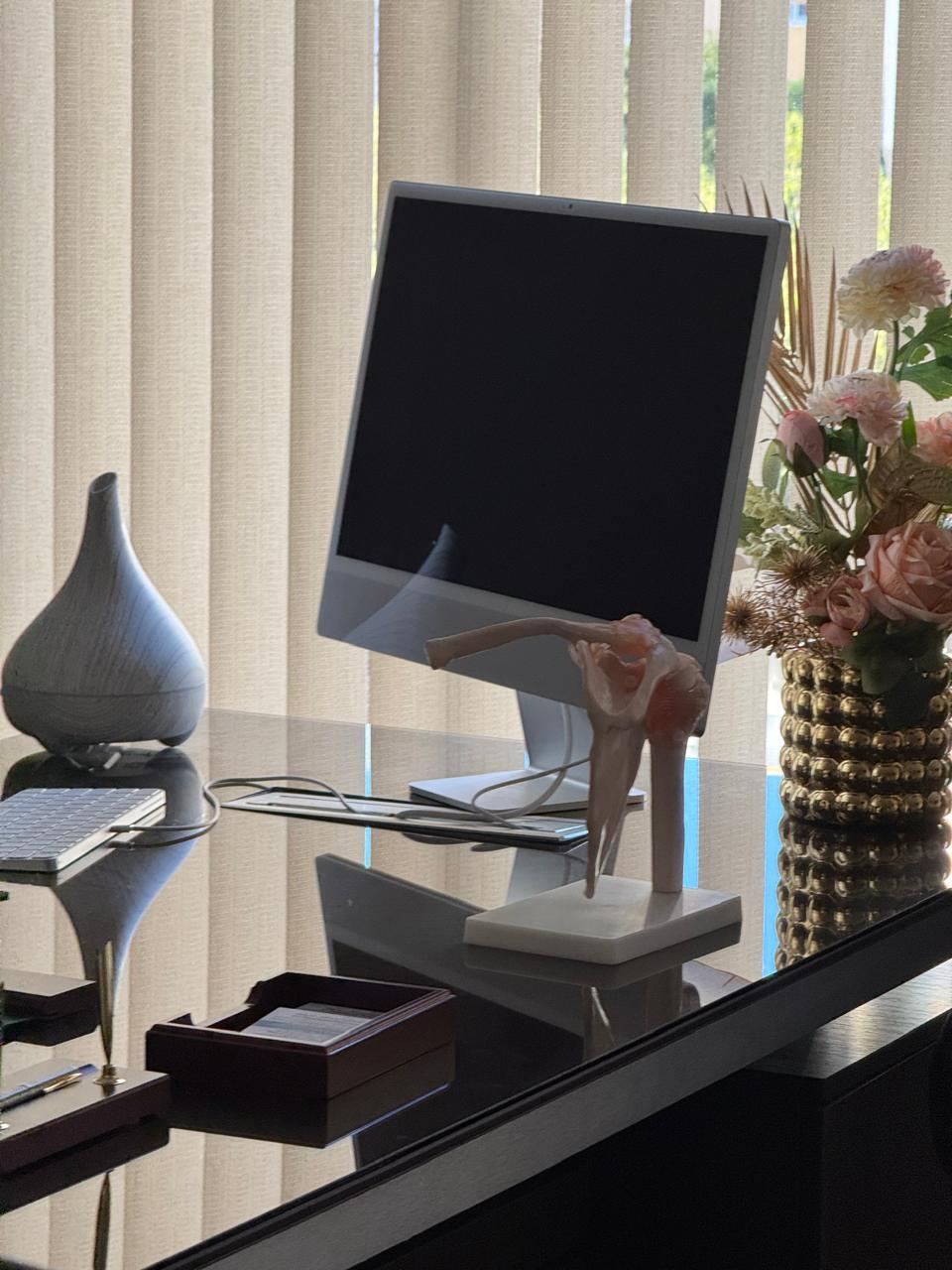 دكتور مصطفى محروق