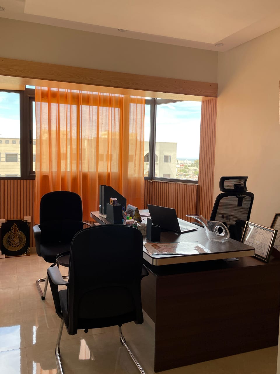 دكتورة نعيمة مواقي