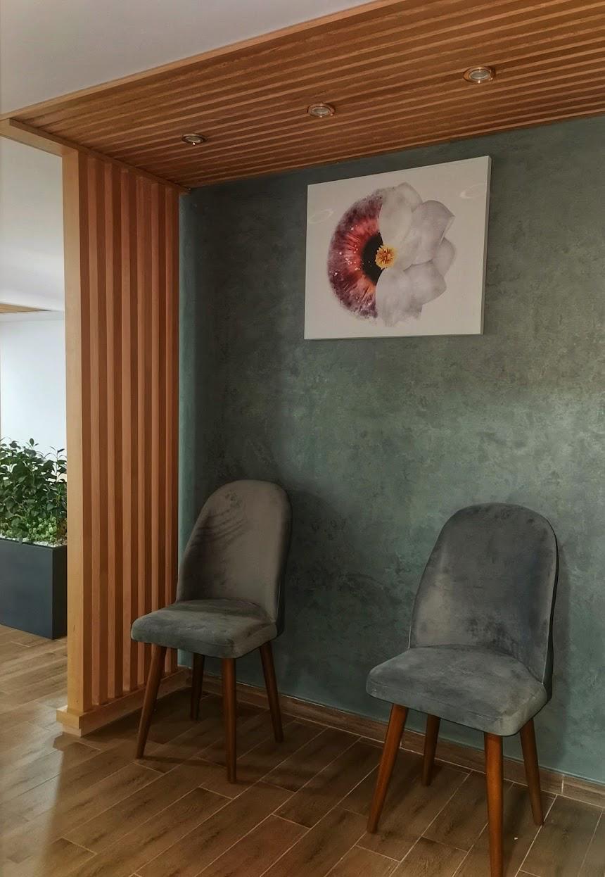 Dr Loubna El Kaissoumi