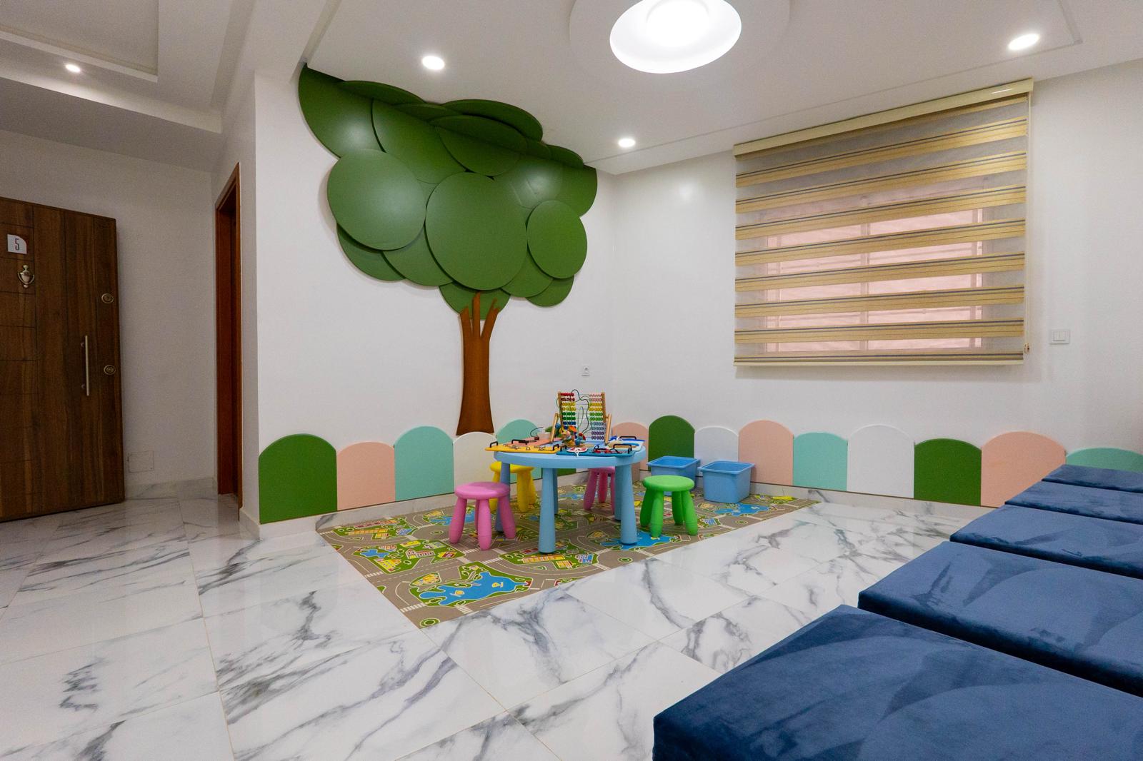 دكتورة إلهام مومدي