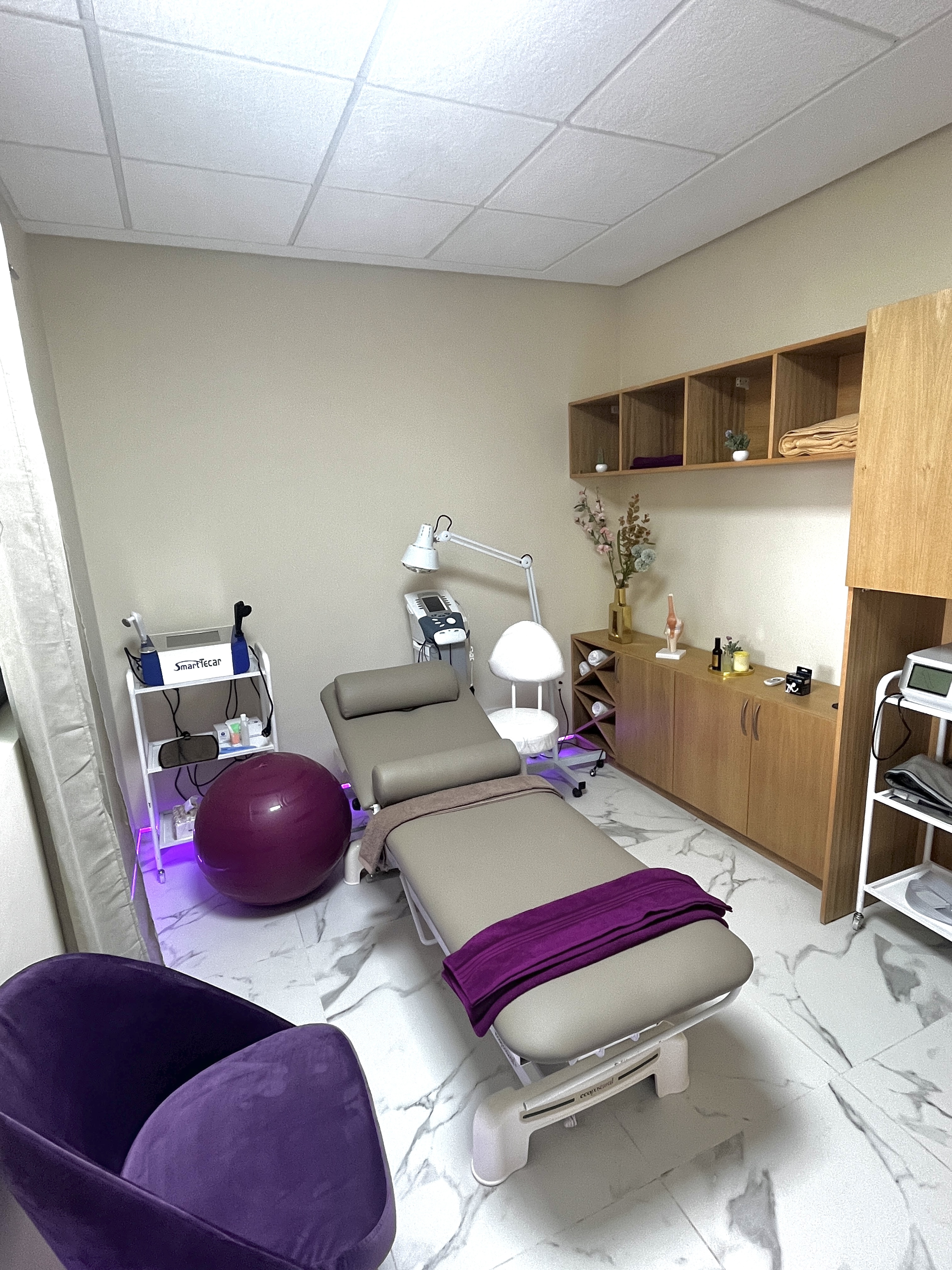 Salma Abouali Equiforme