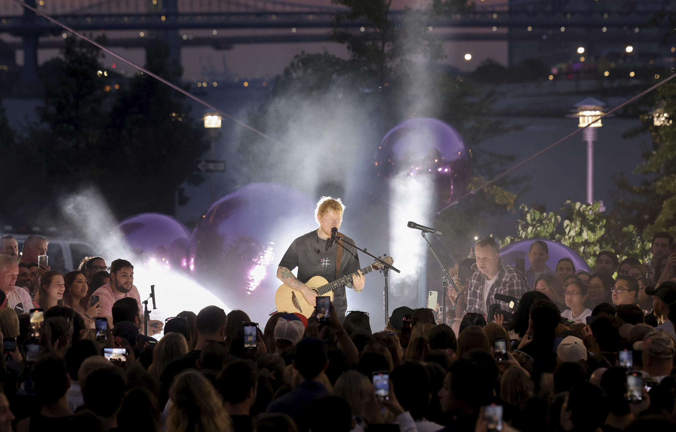 ed_sheeran_tiktok_live_night_w