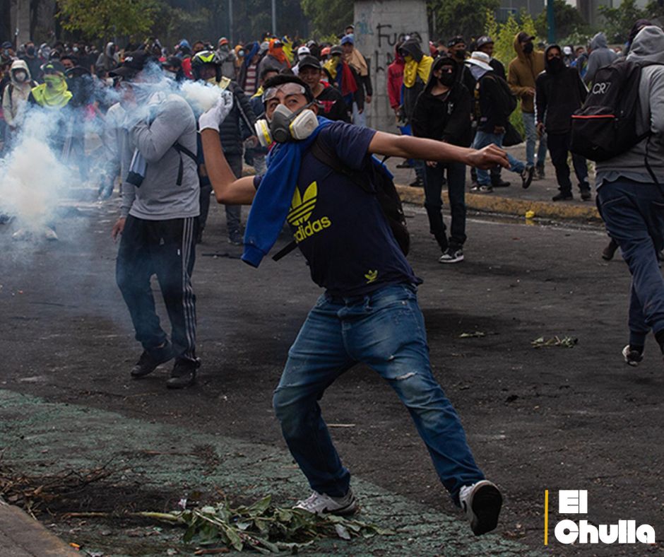 🛑 Paro nacional mantiene colapsado el tránsito interprovincial y complica el abastecimiento en Ecuador.