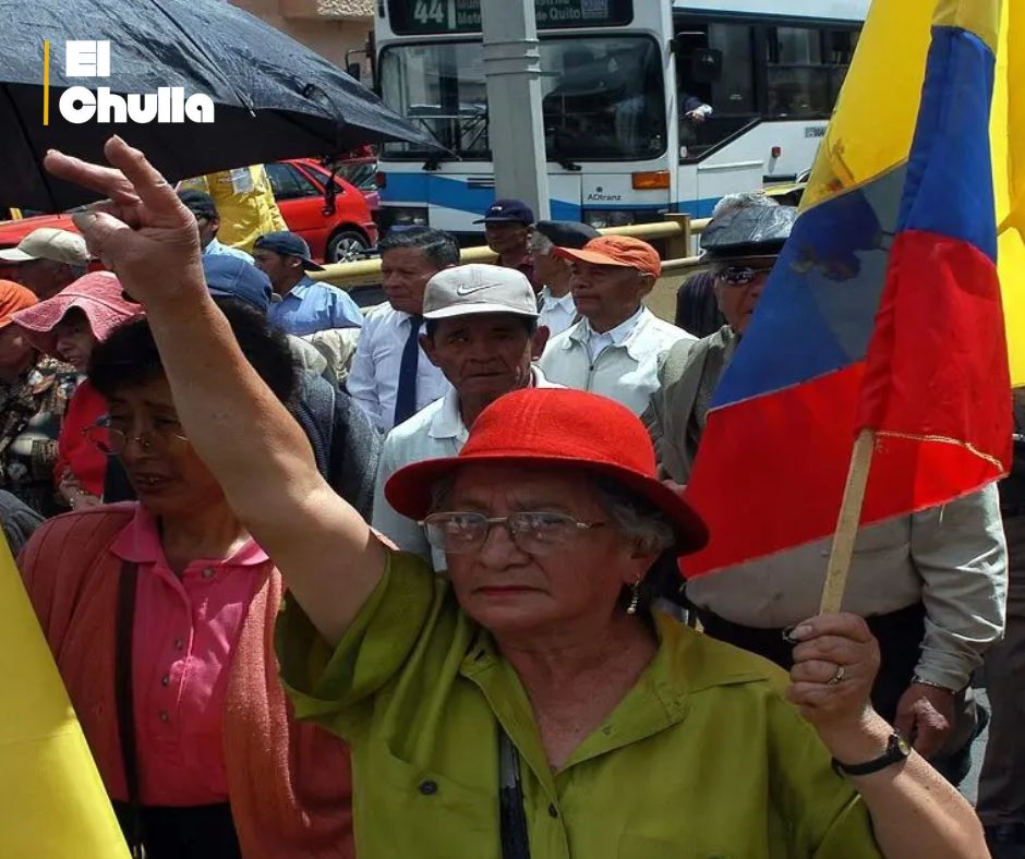 Jubilados en Ecuador salen a las calles contra ley de Noboa que amenaza al IESS