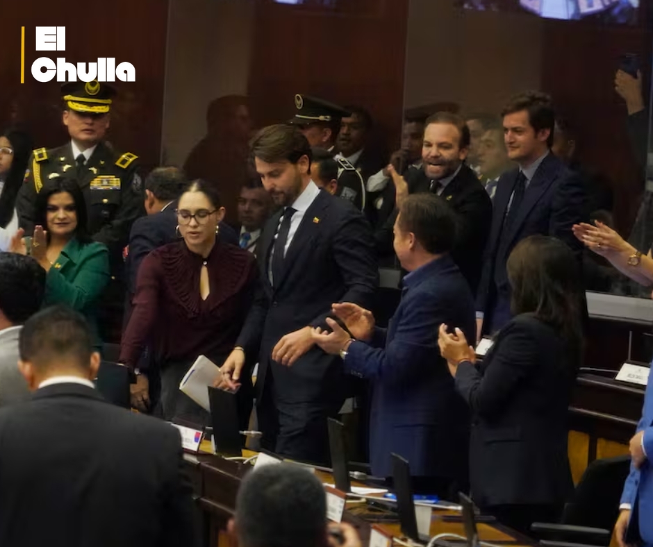 Correísmo y Pachakutik exigen rendición de cuentas por despidos masivos del Gobierno.